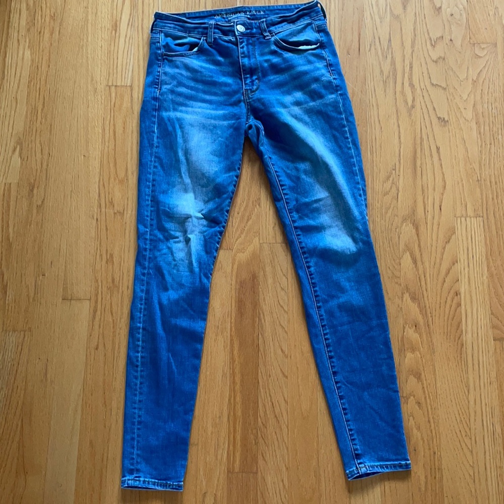 American eagle medium wash size 8L jean